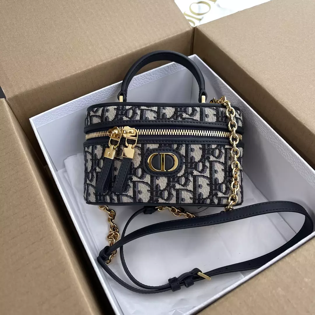 30 Montaigne Mini Vanity Case Blue Dior Oblique Jacquard