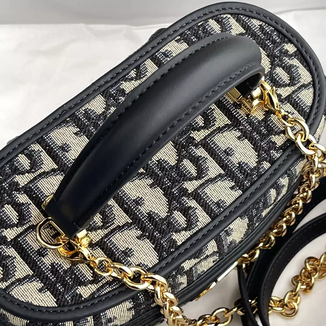 30 Montaigne Mini Vanity Case Blue Dior Oblique Jacquard