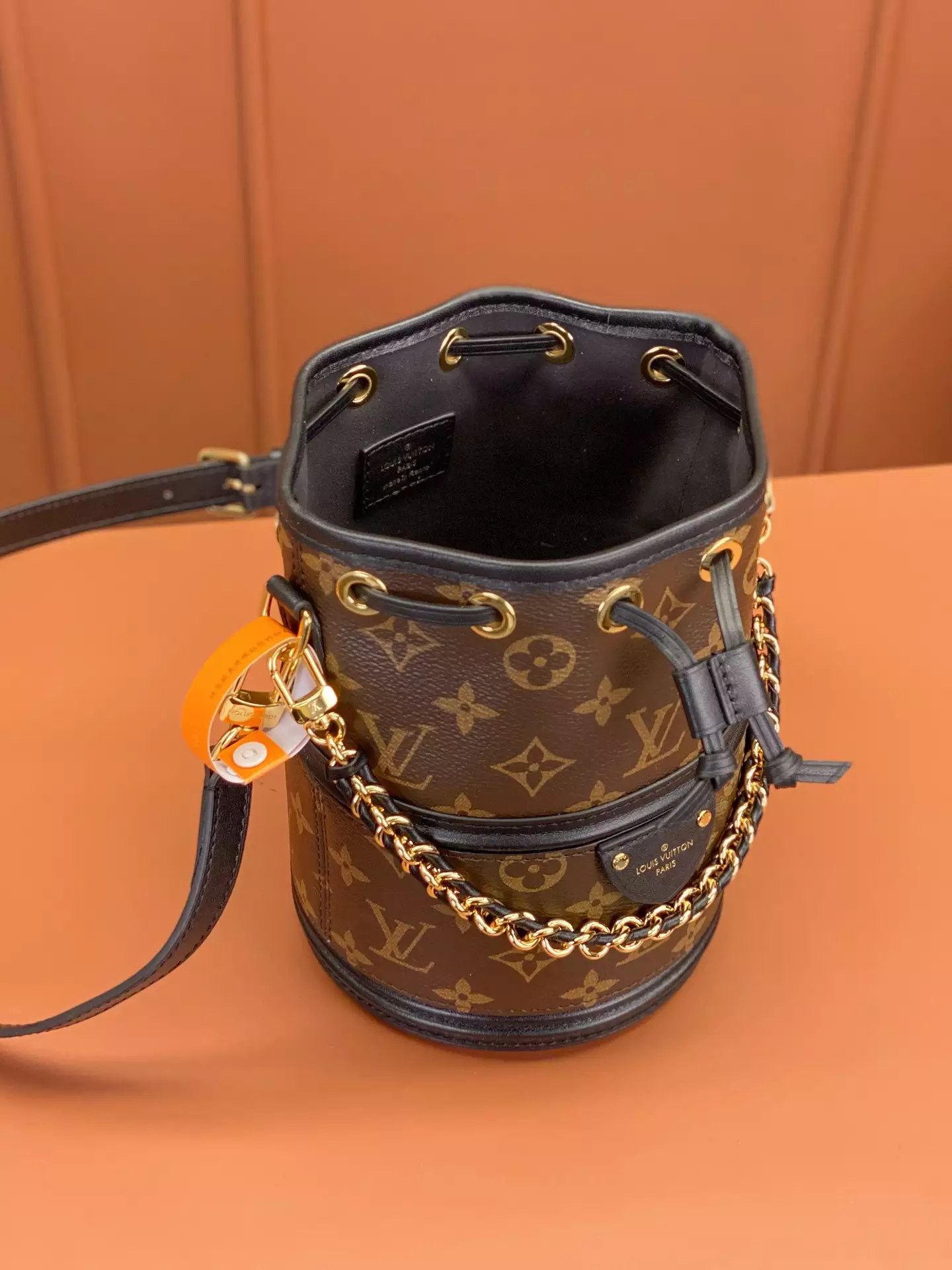 Canoé Bucket Bag Monogram Canvas Natural Cowhide Leather Trim