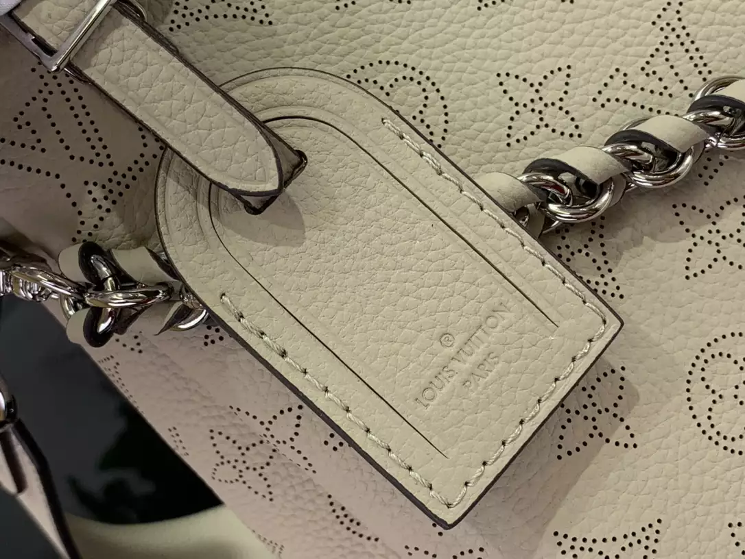 Hand It All MM Galet Gray Mahina Calfskin