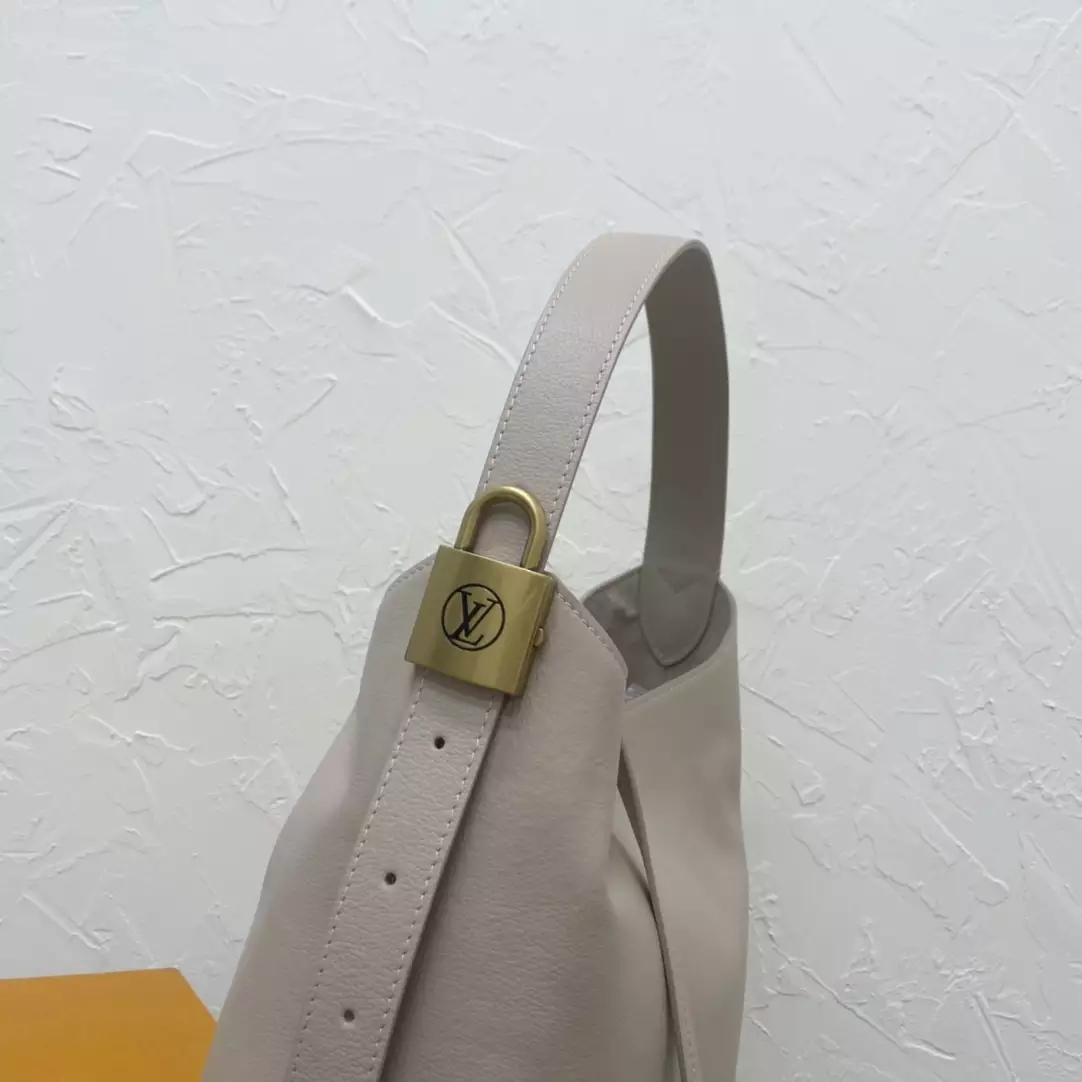 Low Key Hobo MM Limestone Gray Grained Calfskin