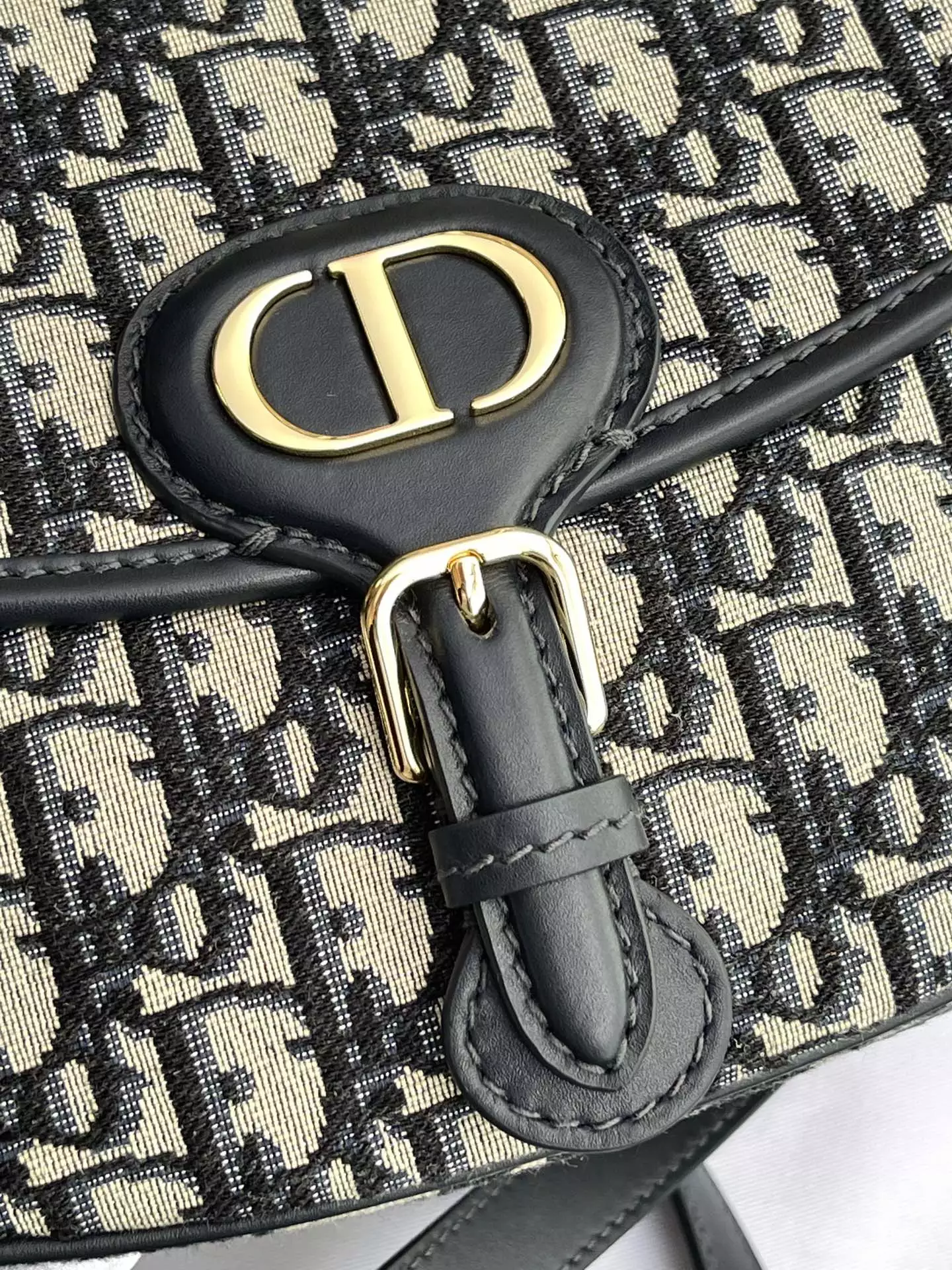 Medium Dior Bobby Bag Blue Dior Oblique Jacquard