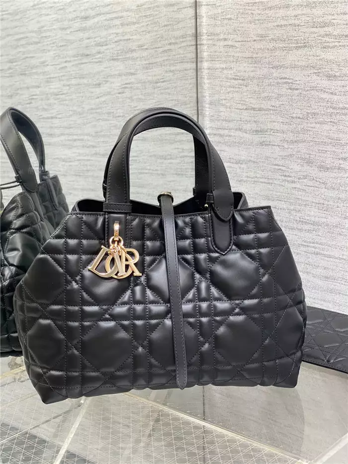 Medium Dior Toujours Bag Black Macrocannage Calfskin