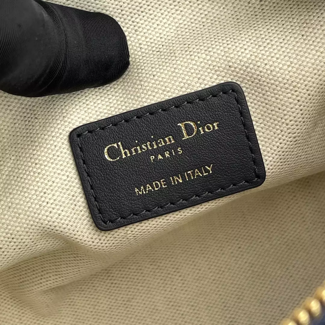 Medium DiorTravel Nomad Pouch Blue Dior Oblique Jacquard