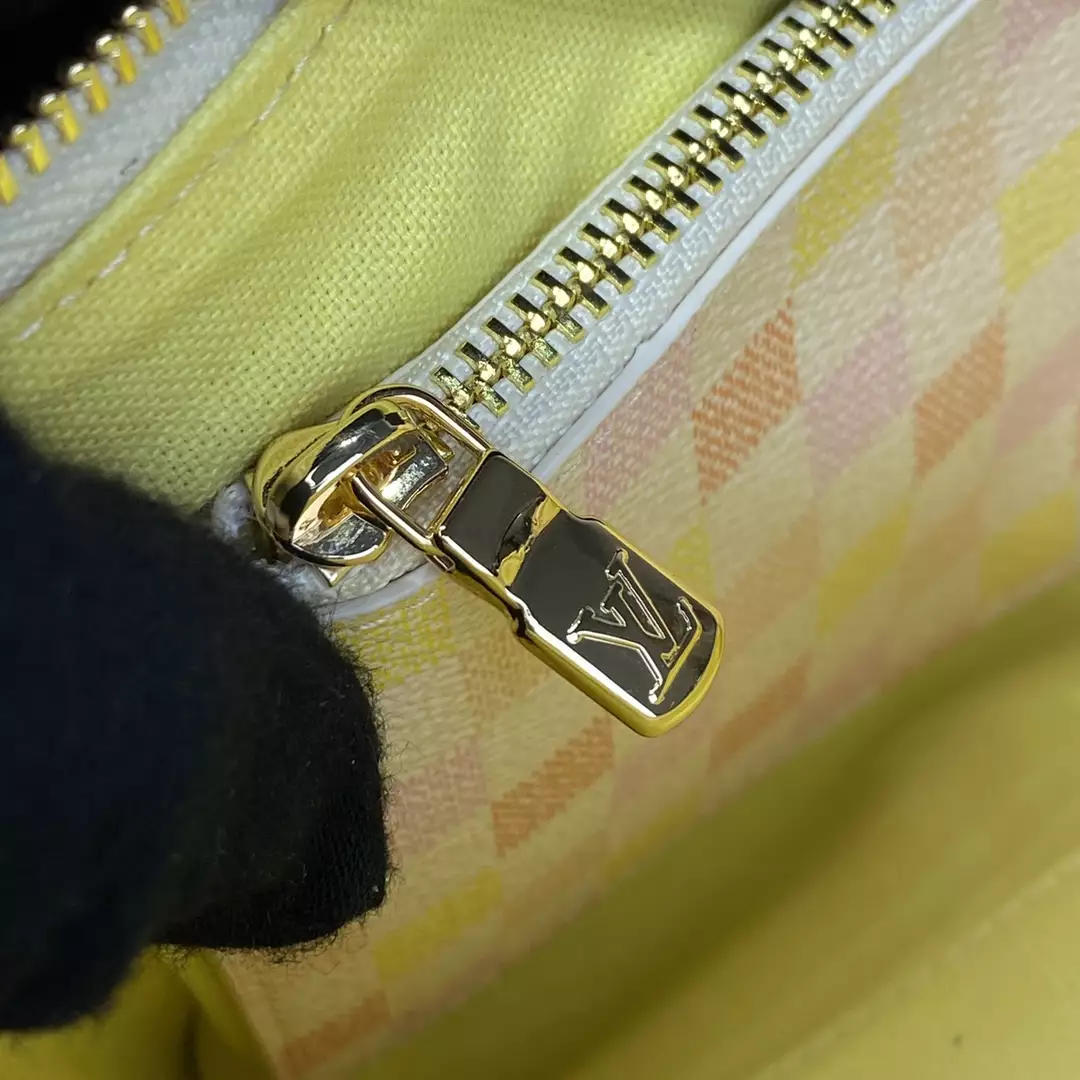 Pochette Accessoires Peach Pink Damier Giant Canvas