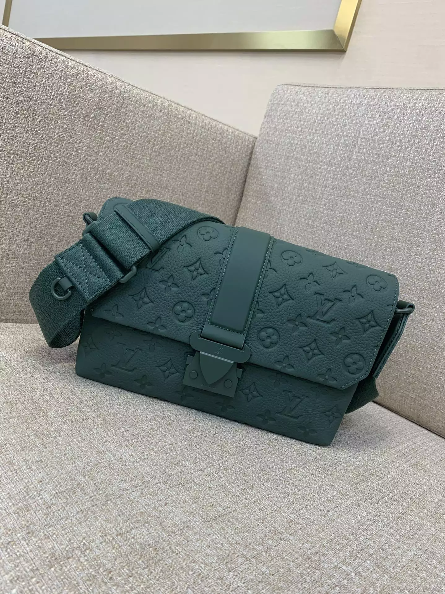 S-Cape Messenger Taurillon Monogram Forest Green Leather