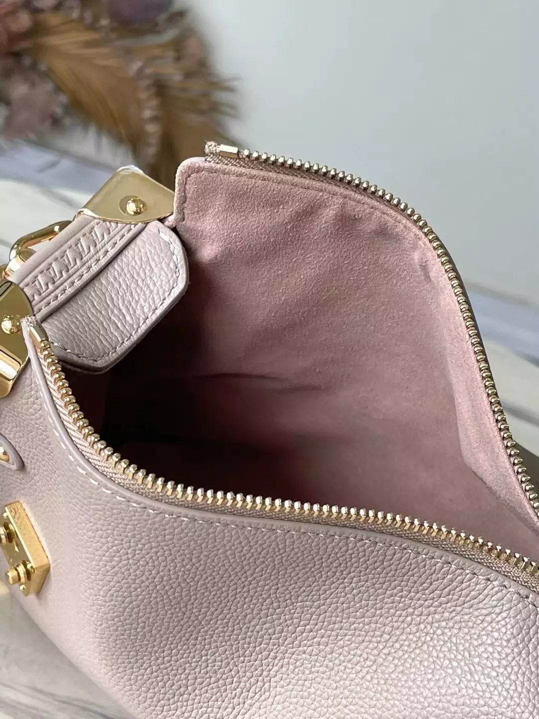 Side Trunk MM Taupe Grained Calf Leather