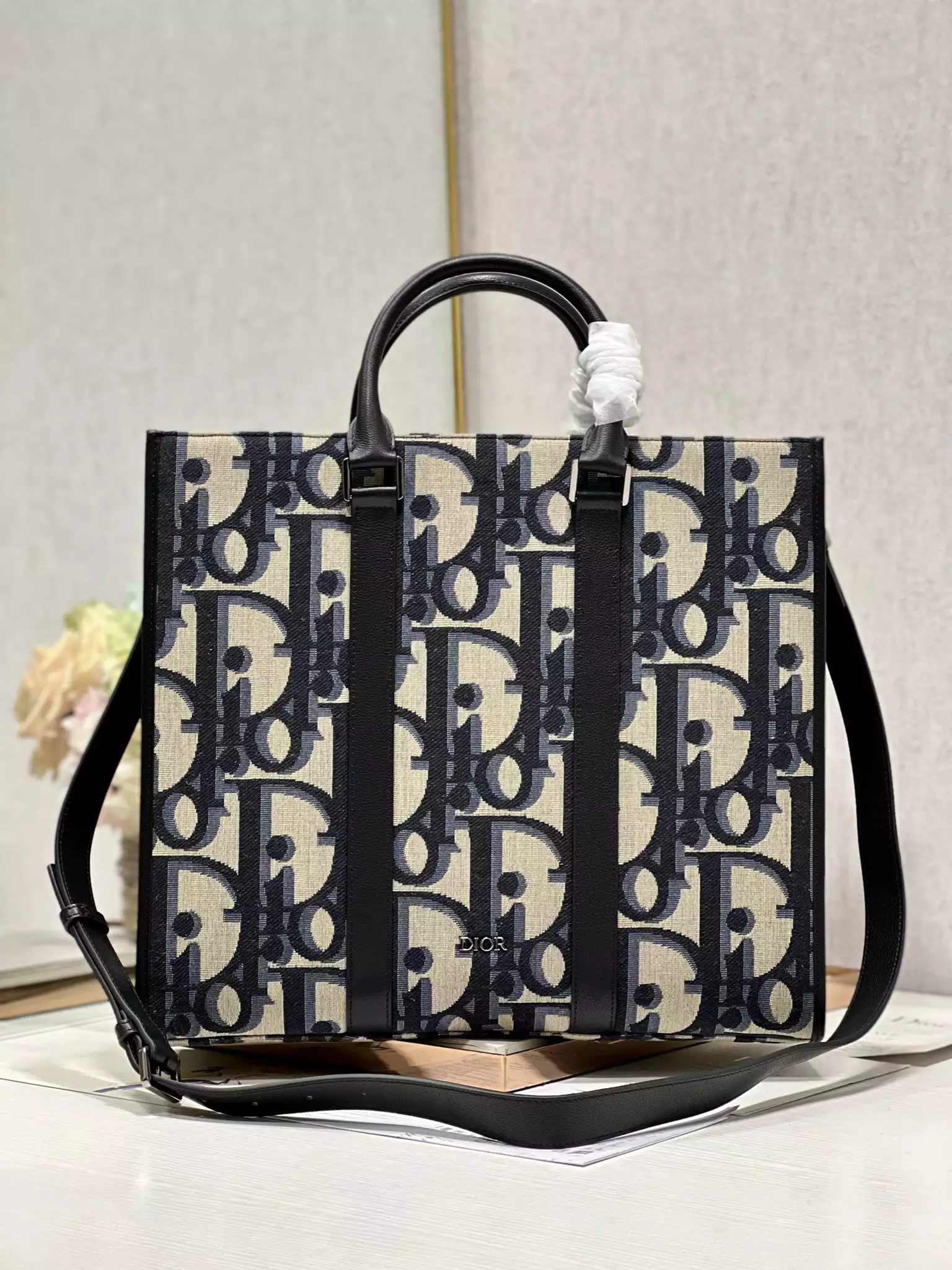 East-West Tote Bag Beige and Black Maxi Dior Oblique Jacquard