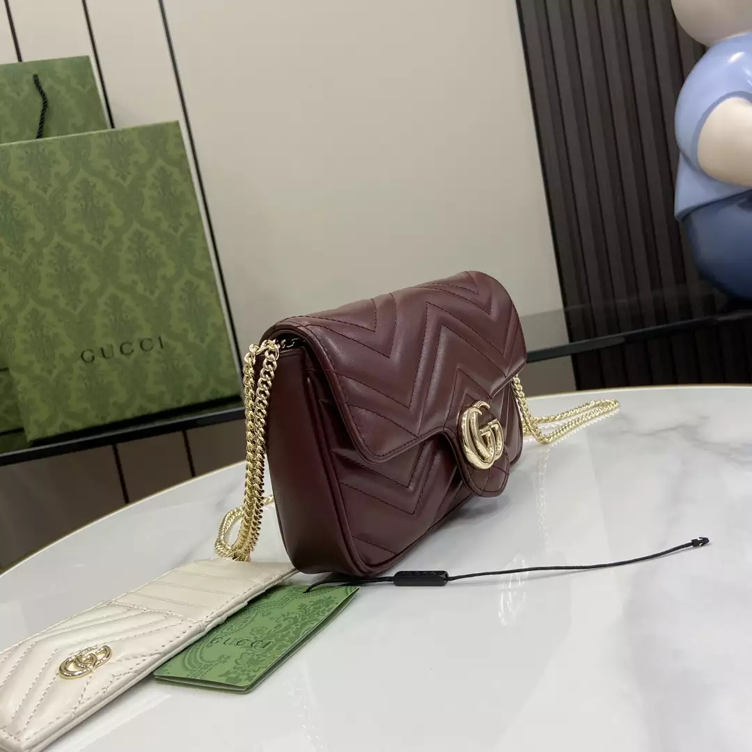 GG Marmont Mini Bag in Rosso Ancora Red Leather