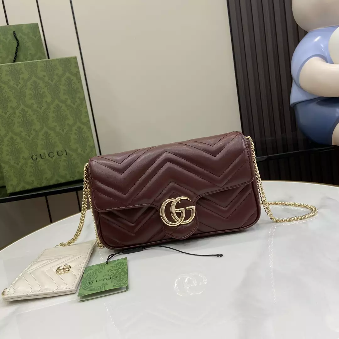 GG Marmont Mini Bag in Rosso Ancora Red Leather