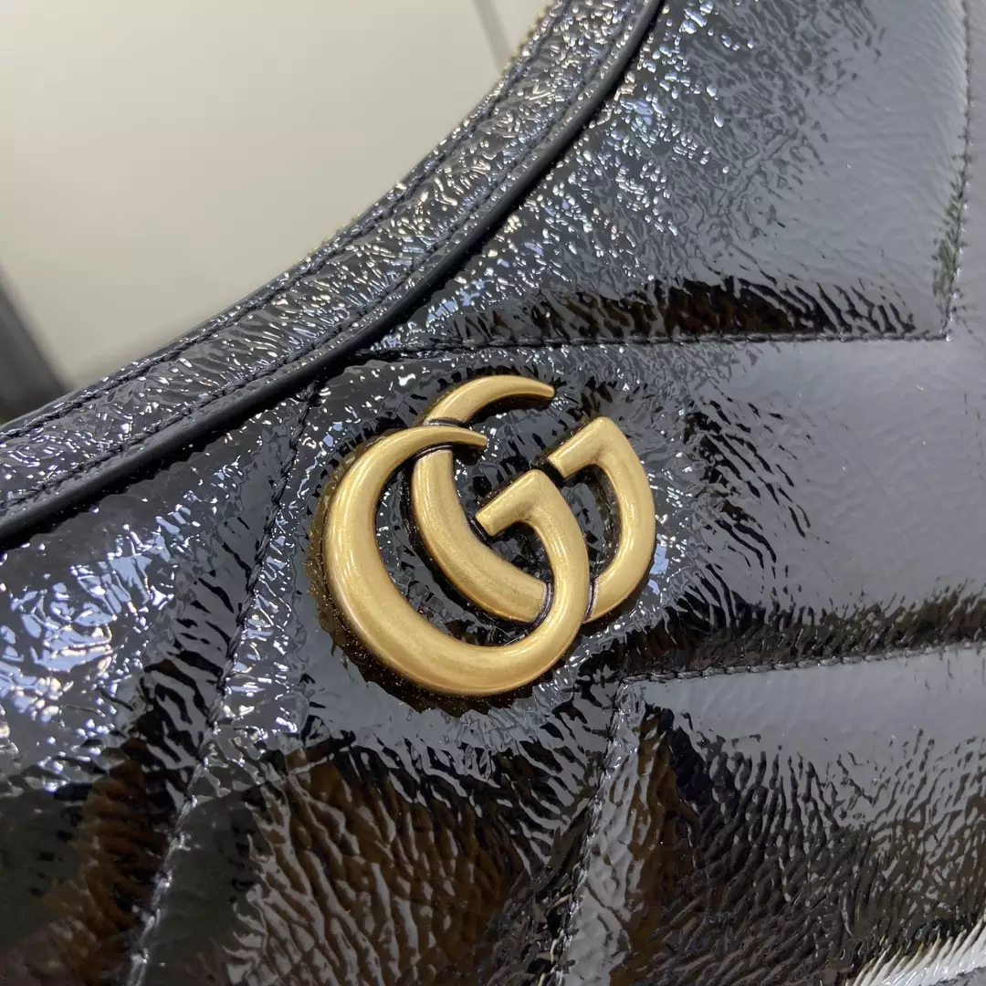 GG Marmont Small Shoulder Bag Black Quilted Chevron Patent Leather – GB339