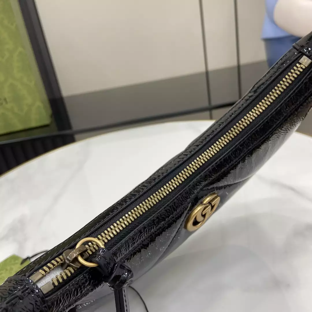 GG Marmont Small Shoulder Bag Black Quilted Chevron Patent Leather – GB339