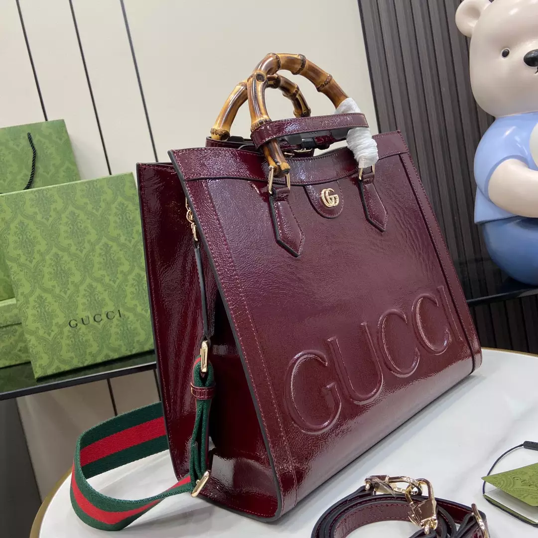 G*u*i diana medium tote bag in dark red patent leather