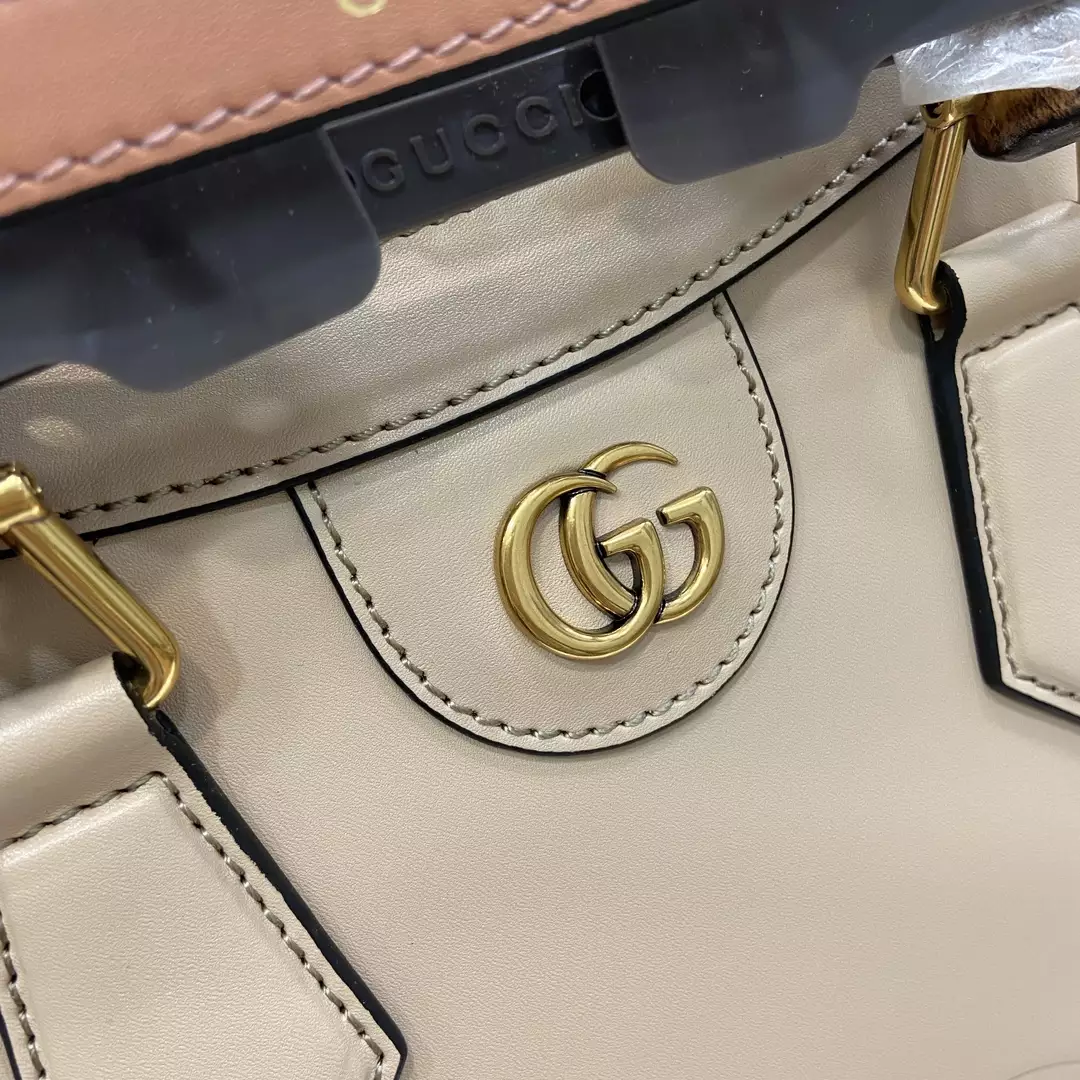 G*u*i diana small tote bag double g light beige leather