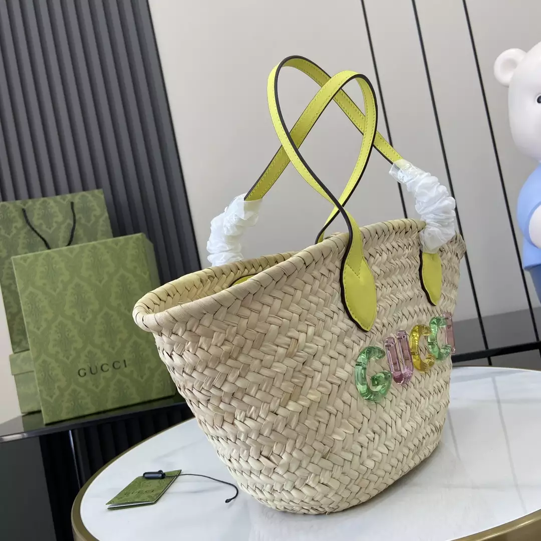mini straw tote with G*u*i logo in natural woven straw