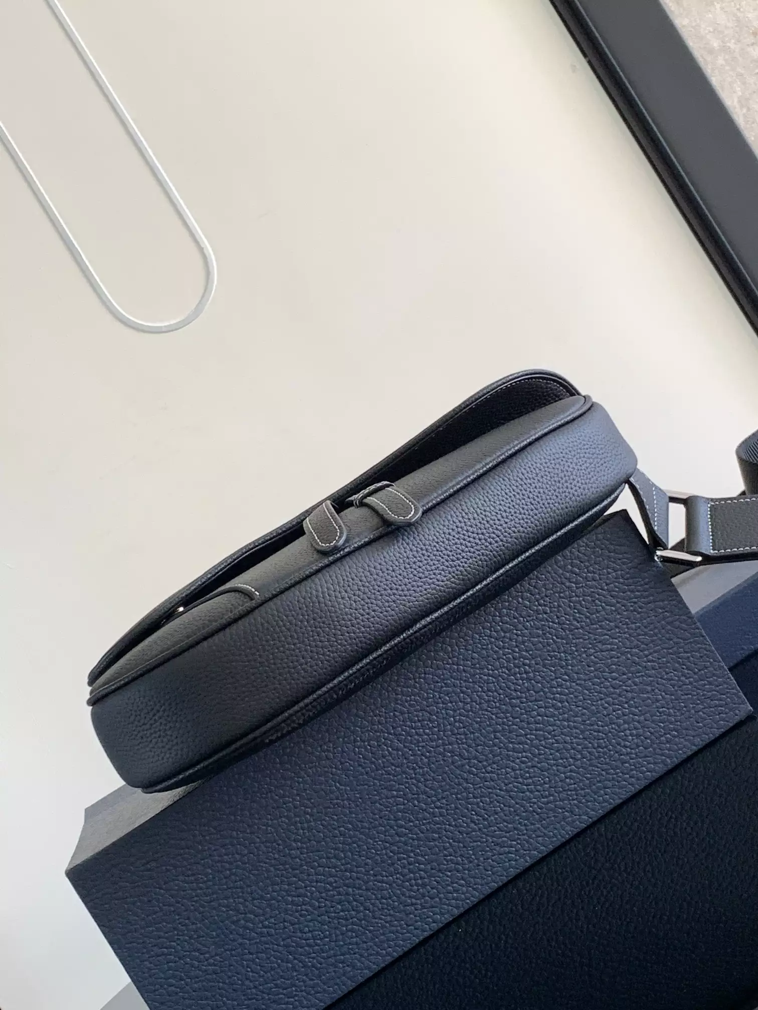 Saddle Bag Black Grained Calfskin – DB186