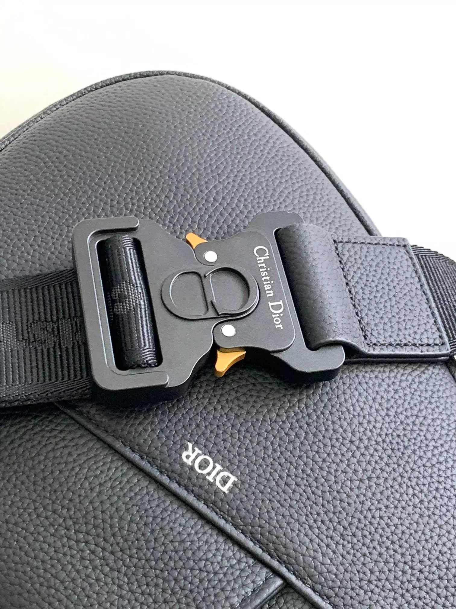 Saddle Bag Black Grained Calfskin – DB187