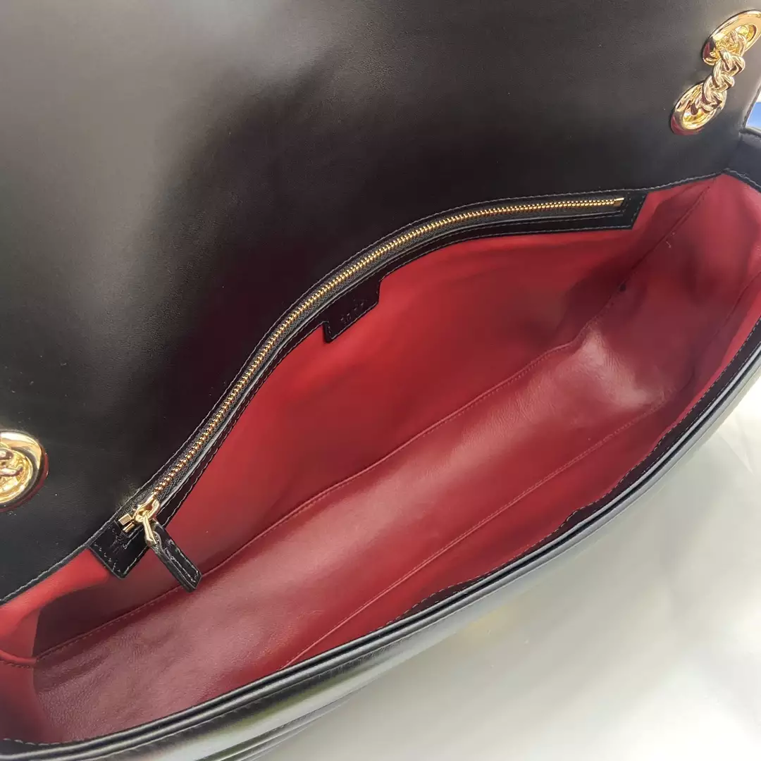 GG Marmont Large Shoulder Bag in Black Matelassé Chevron Leather