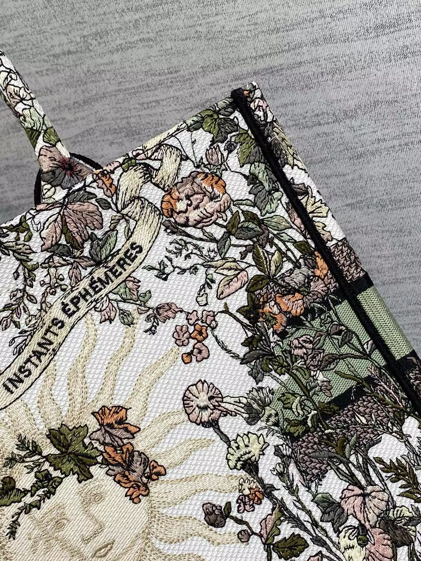 Large Dior Book Tote Ecru Multicolor Dior 4 Saisons Automne Soleil Embroidery