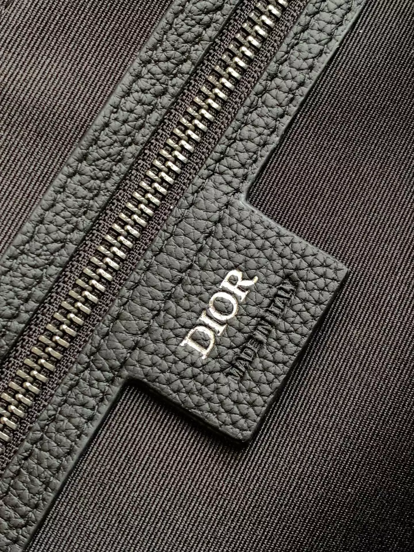 Weekender 40 Black Dior Gravity Leather and Black Grained Calfskin