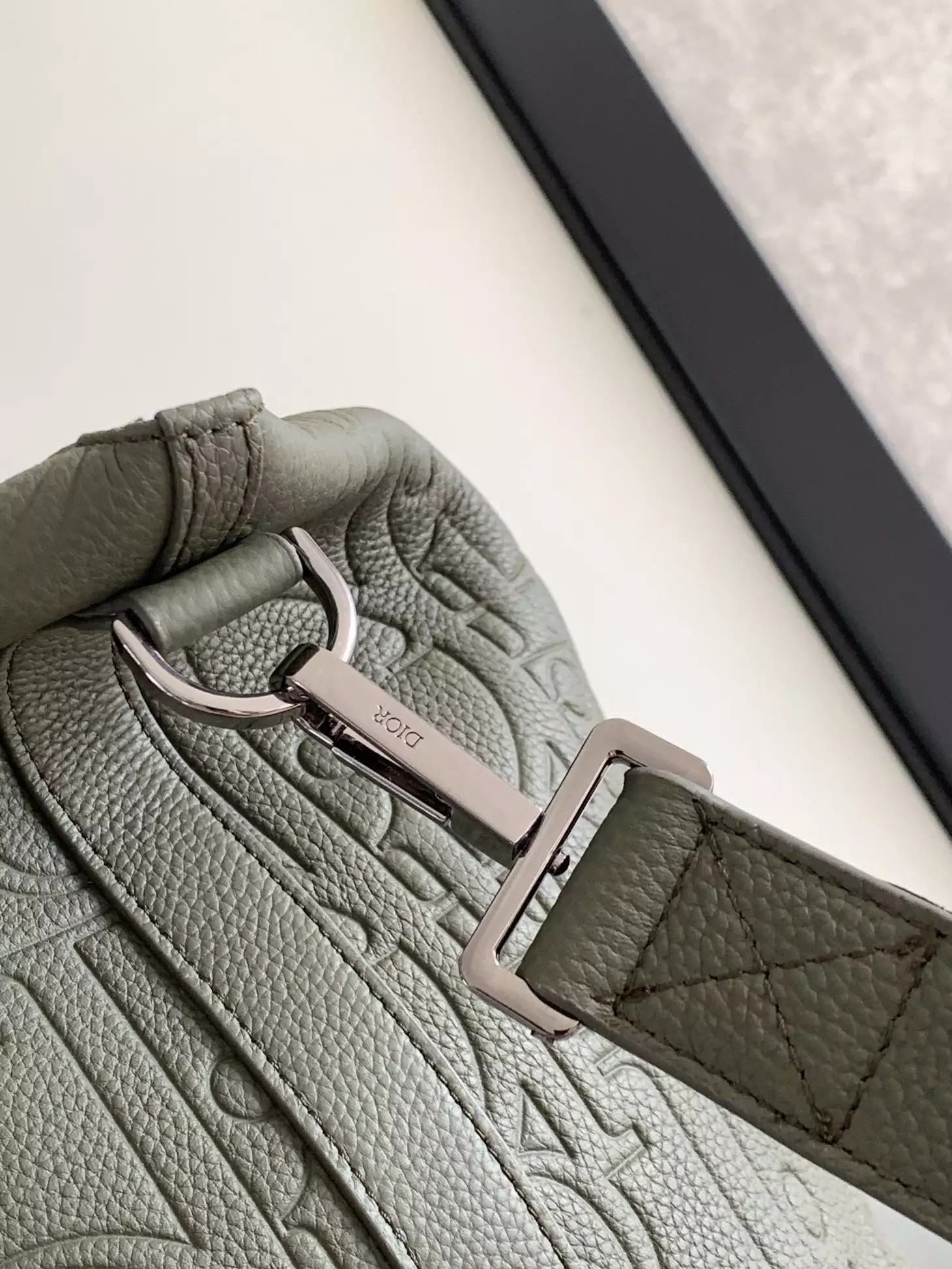 Weekender 40 Khaki Dior Gravity Leather and Khaki Grained Calfskin