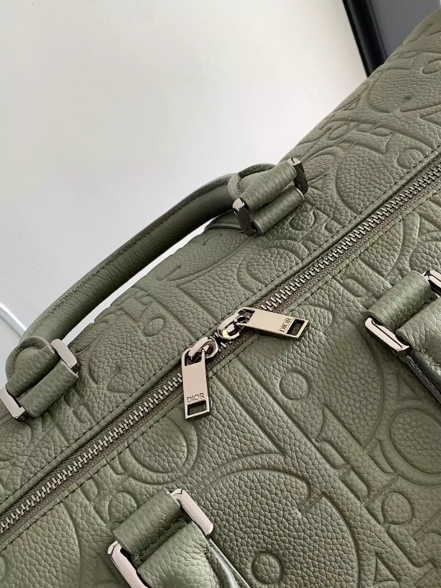 Weekender 40 Khaki Dior Gravity Leather and Khaki Grained Calfskin