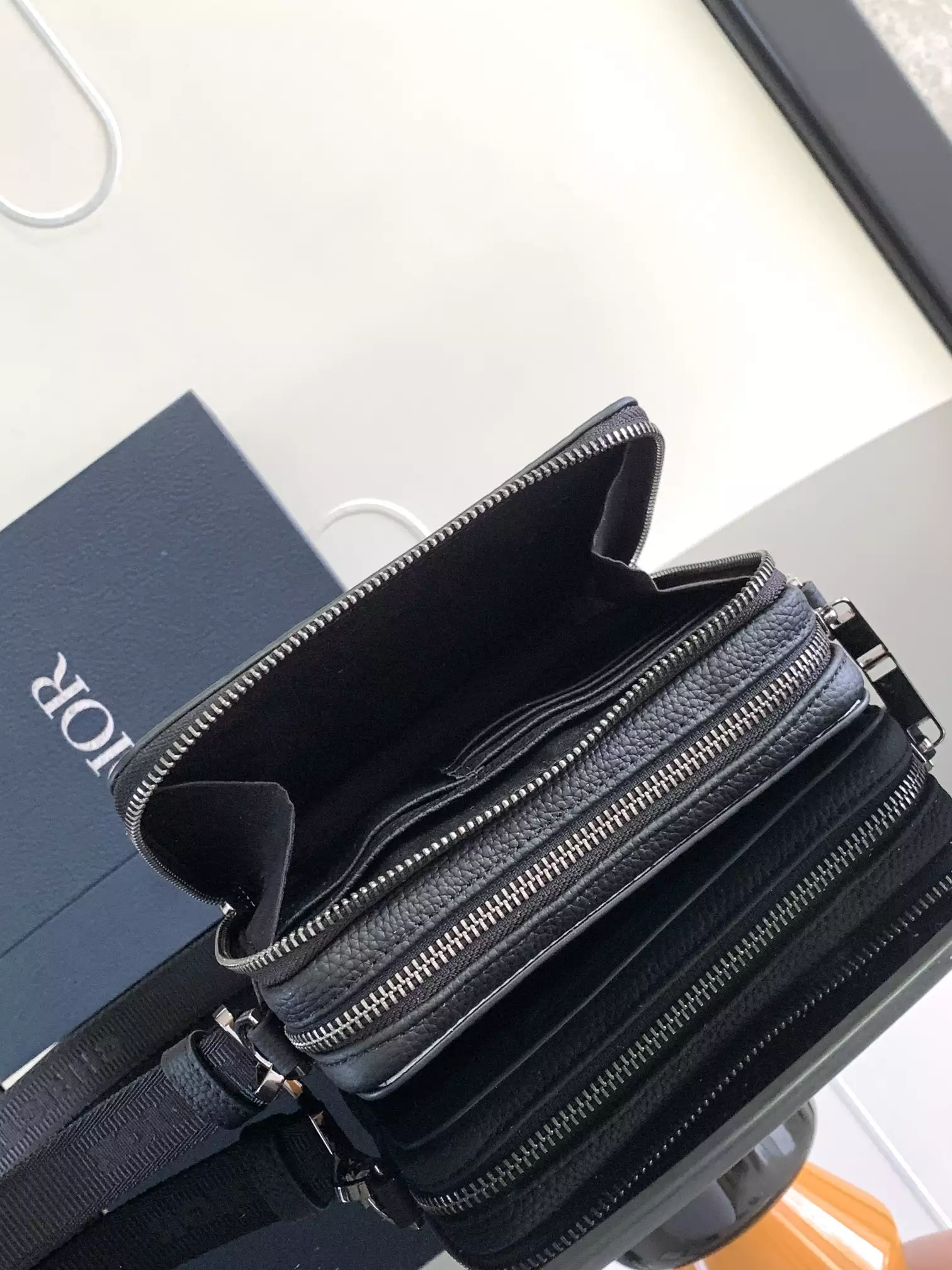 Zipped Pouch with Strap Black Dior Gravity Leather