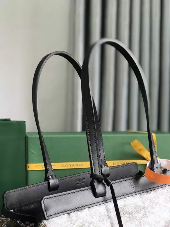 Goyard Bellechasse Biaude PM Bag - GYB124