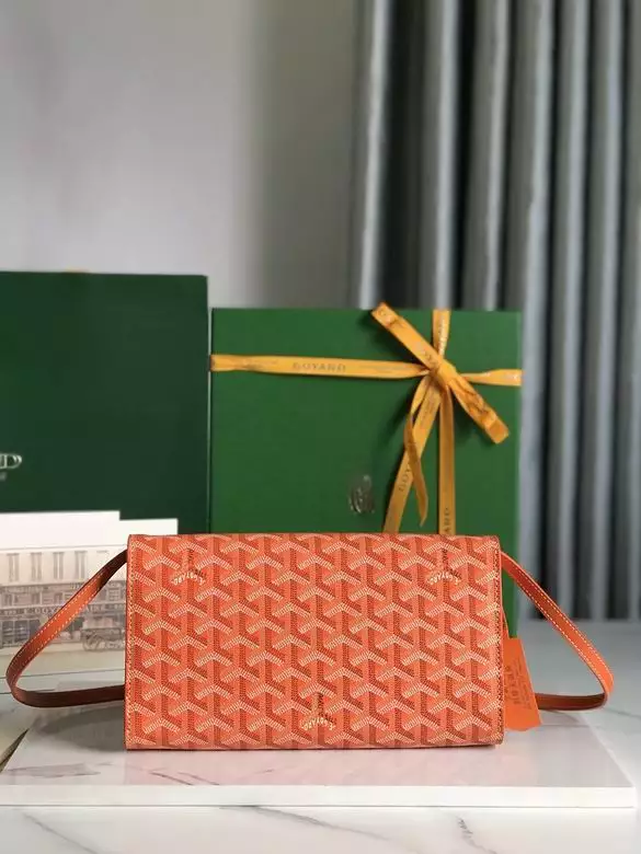Goyard Monte-Carlo PM Clutch - GYB158