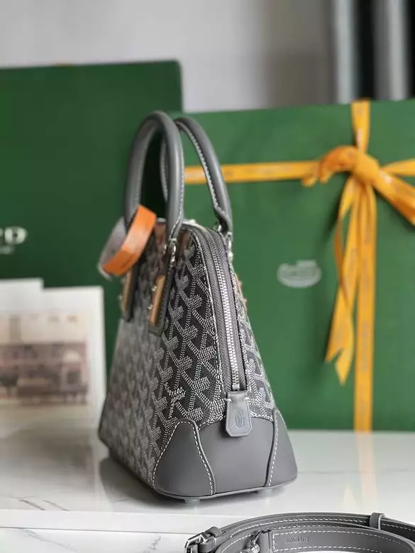 Goyard Vendôme Mini Bag - GYB111